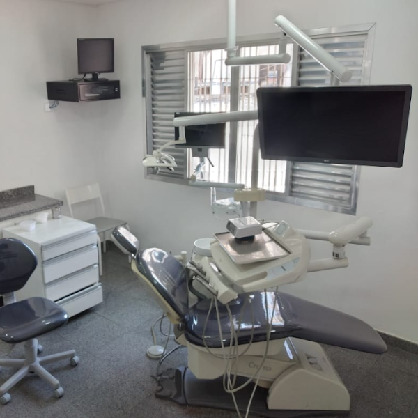 Foto 2 de Riso Odontologia - Implantes Dentários, Harmonização Facial - Freguesia do Ó