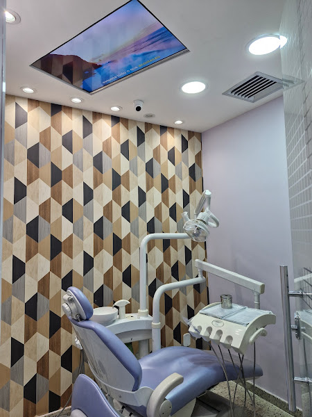 Foto 2 de Rocha Odontologia // Especialista em | Implantes Dentários em 3 dias | Ortodontia | Endodontia | Periodontia | Clínica Geral | Rio de Janeiro - RJ