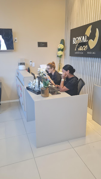 Foto 3 de Royal Face