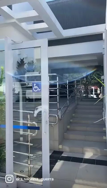 Foto 3 de Sabrina Guerra Cirurgiã-Dentista