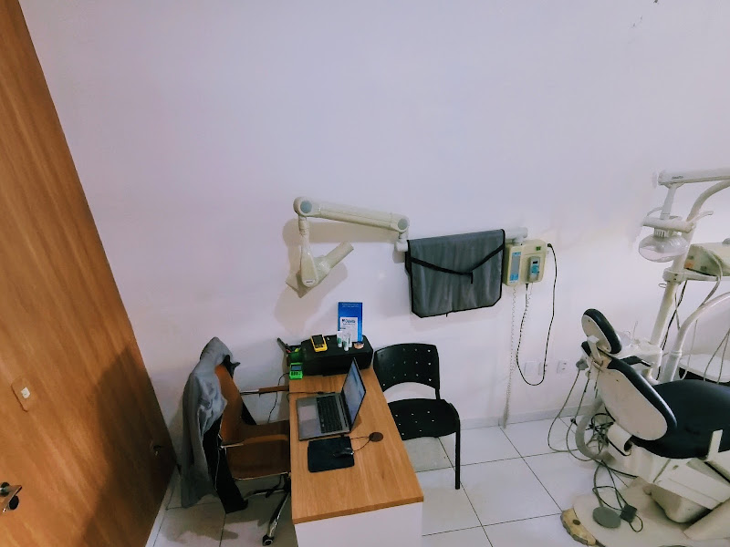 Foto 8 de Sampaio Odontologia - Implantes Dentários, Próteses, Aparelhos Invisalign, Dentista em João Pessoa
