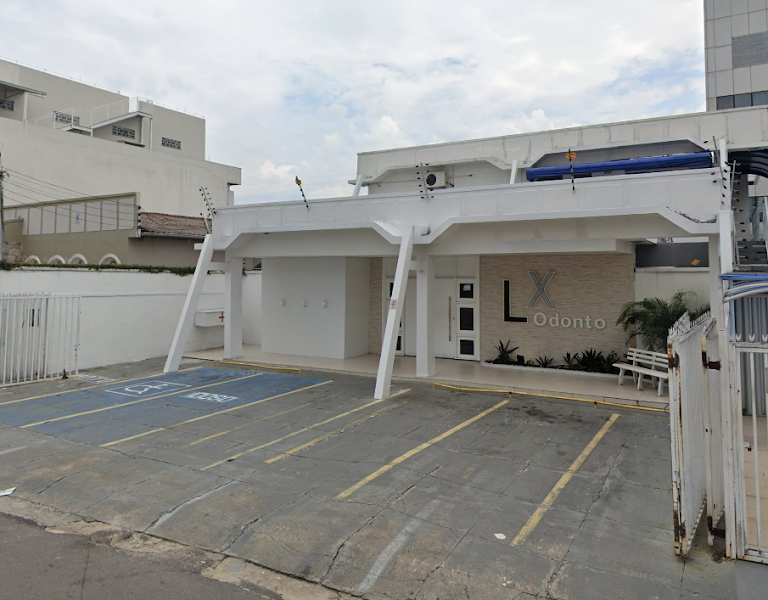 Foto 3 de Sandreani Palheta Cirurgiã dentista