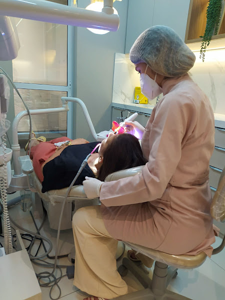 Foto 3 de Sandy Fontes - Dentista