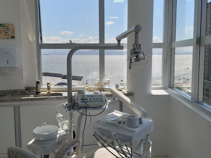 Foto 2 de Saskia Barouki | Dentista Florianópolis