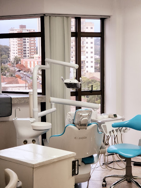 Foto 3 de Schuster Odontologia - Dra. Alessandra Julie Schuster
