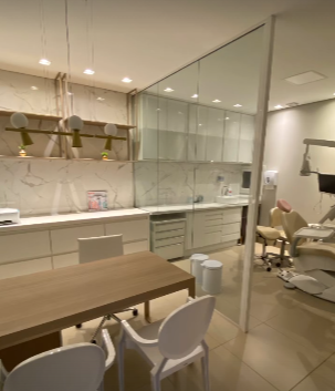 Foto 2 de Seleri Odontologia e Estética | Clínica Odontológica em Maringá