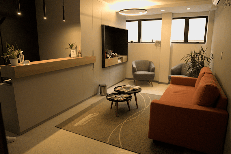 Foto 3 de Semper - Odontologia Especializada (Dra. Pâmela Pontes e Dr. Paulo R. Camati)