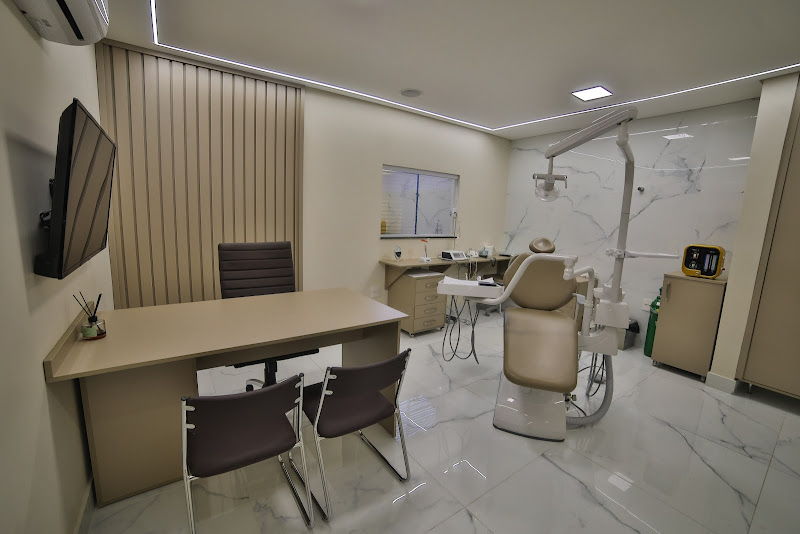 Foto 3 de Sempre Sorrindo Implantes Dentários