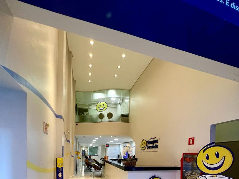 Foto 6 de Sempre Sorrindo Implantes Dentários