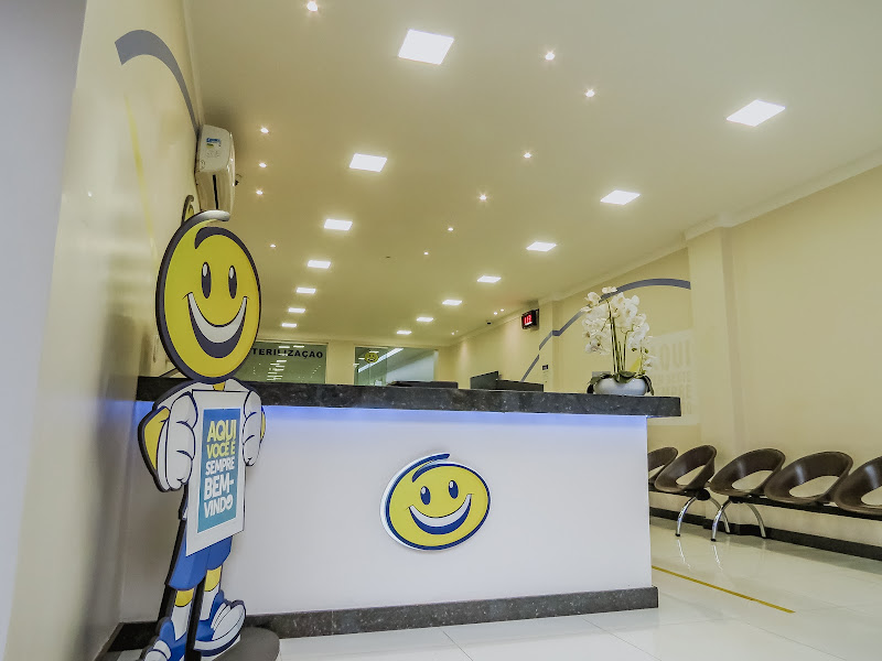 Foto 3 de Sempre Sorrindo Implantes Dentários | Facetas de Porcelana