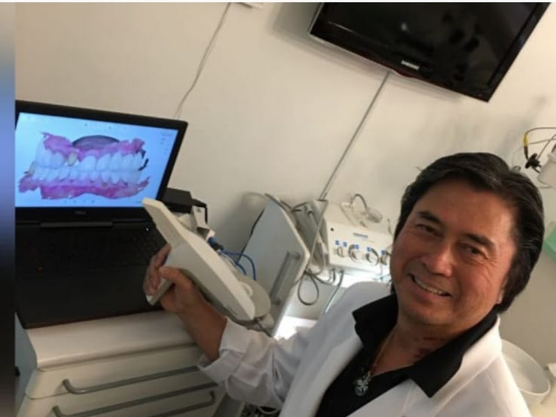 Foto 2 de Sérgio Antônio M. Yzumida Cirurgião Dentista