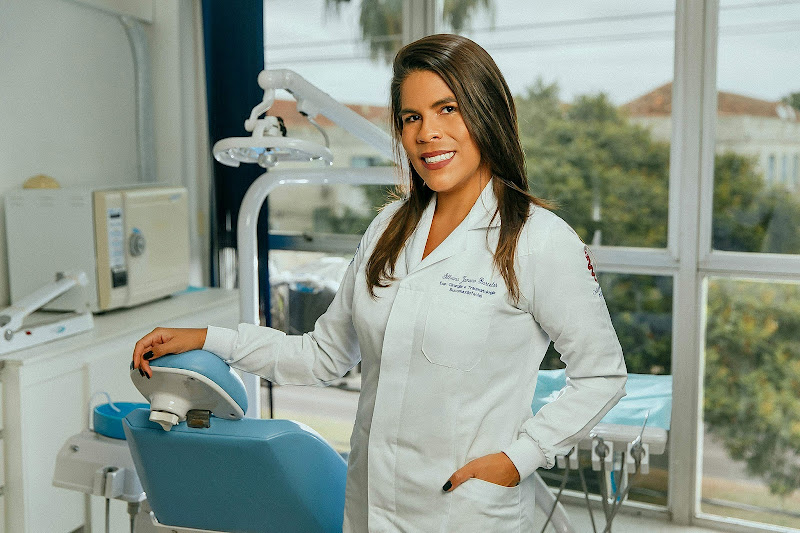 Foto 3 de Sillvana Jamono - Dentista Bucomaxilofacial