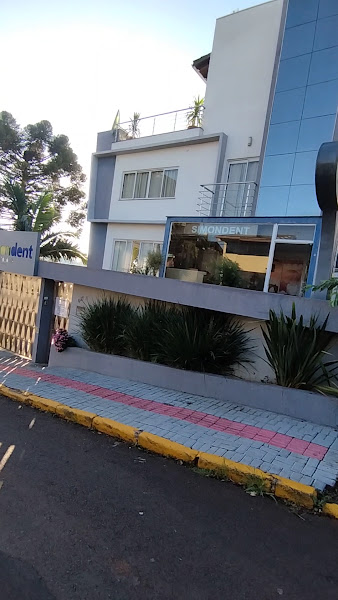 Foto 3 de Simondent Odontologia - Implantes dentários em Chapecó