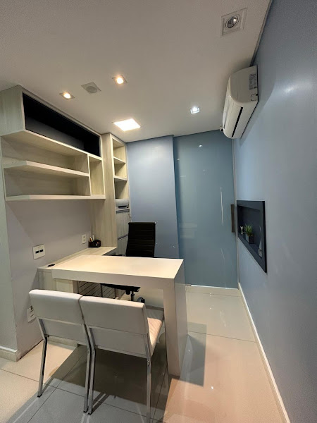 Foto 2 de Simone Rioli - Dor Orofacial/DTM, Sono (Ronco/Apneia), Bruxismo, Ortodontia, Invisalign.