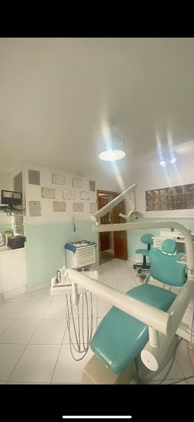 Foto 3 de Simone Santarelli | Dentista | Periodontia | Odontopediatria | Zona Norte SP
