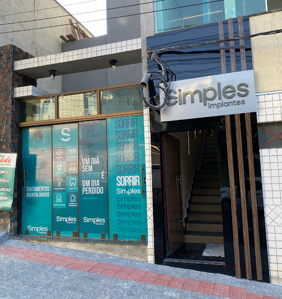 Foto 2 de Simples Implantes