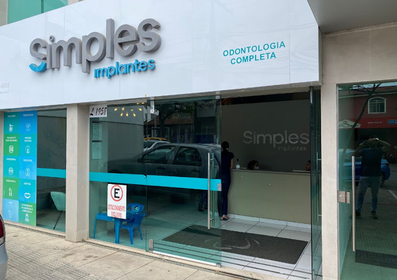 Foto 2 de Simples Implantes