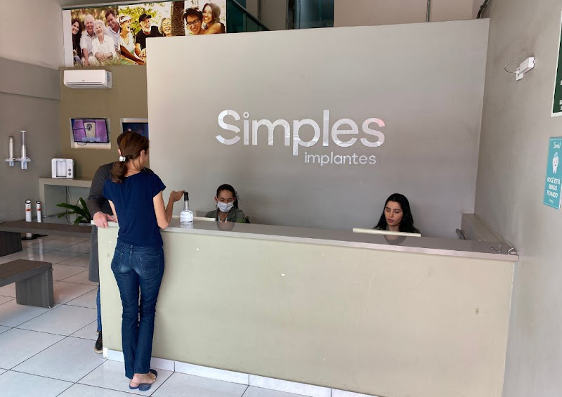 Foto 3 de Simples Implantes