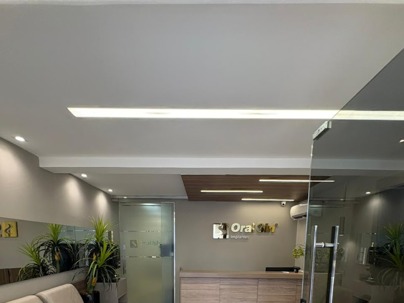 Foto 7 de Sinpla Odontologia Estética e Implantes