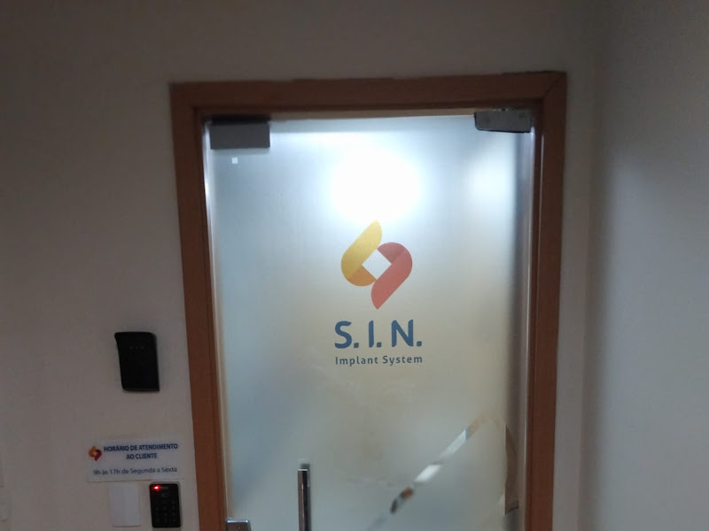 Foto 8 de Sinpla Odontologia Estética e Implantes