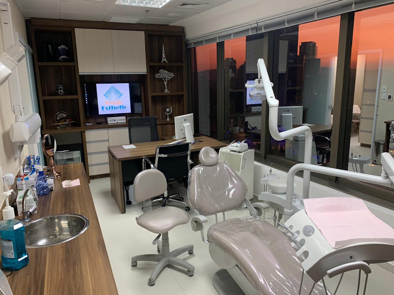 Foto de Smile Esthetic odontologia by Vitor Bernardino