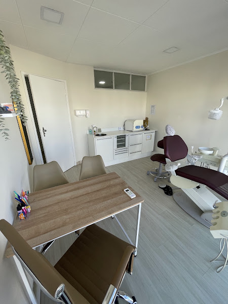 Foto 3 de SmilyClin Odontologia Integrada | Dentistas em SJC