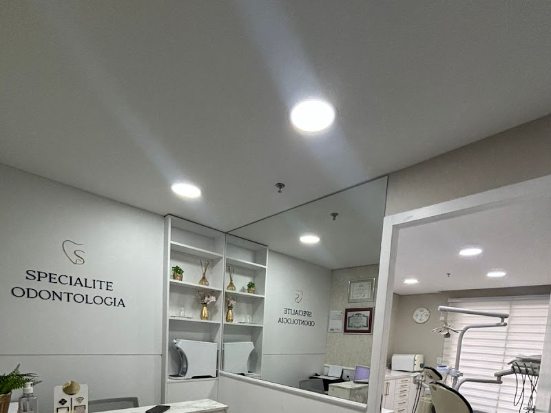 Foto 7 de Solutia Odontologia | Dentista 24 Horas em Curitiba