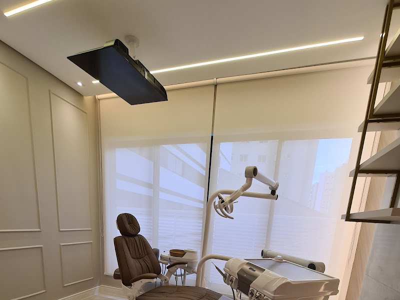 Foto 9 de Solutia Odontologia | Dentista 24 Horas em Curitiba