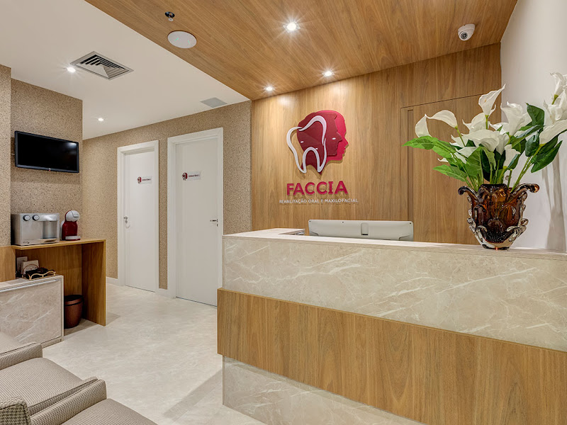 Foto 7 de Soluttion Oral Clinic