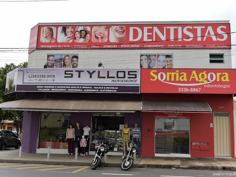 Foto 8 de Sorria Mais implantes dentários facetas em resina