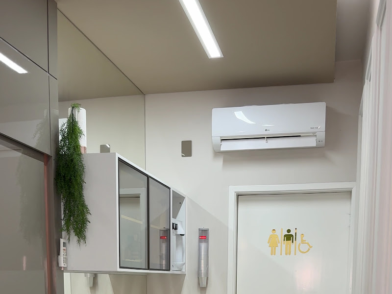 Foto de Sorria Uberlândia Tibery II Odontologia | Especialistas em Implantes | Clareamento | Prótese Dentária