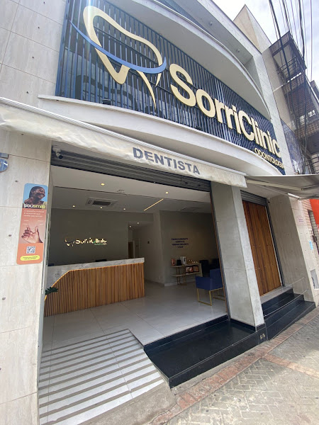 Foto 2 de SorriClinic Odontologia –Implantes, Próteses, Canal, Aparelho e Estética| Centro de Pouso Alegre