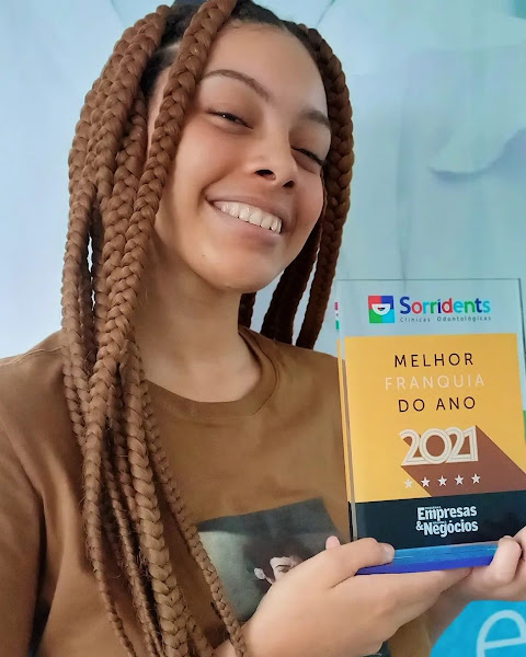 Foto 4 de Sorridents Cariacica | Clareamento Dental, Implante, Tratamento de Canal, Facetas, Prótese, Aparelho Dental, Siso