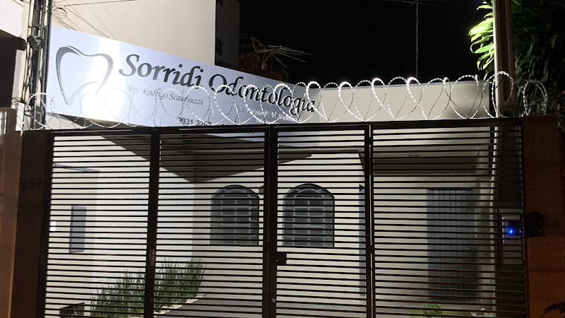 Foto 2 de Sorridi Odontologia Dr.Rodrigo Scandiuzzi e Dra.Karina F.V.Scandiuzzi