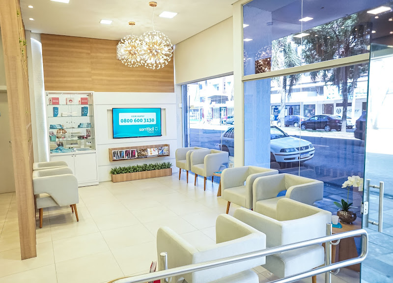 Foto 3 de Sorrifácil Clínica Odontológica Especialidades