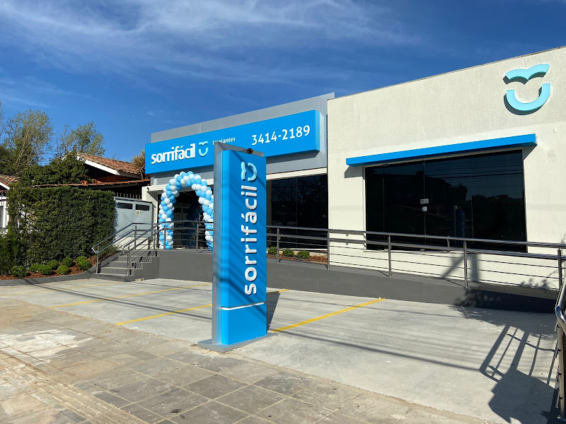 Foto 2 de Sorrifácil Clínica Odontológica Três Figueiras | Dentista em Porto Alegre – Implantes, Prótese Protocolo e Clínico Geral