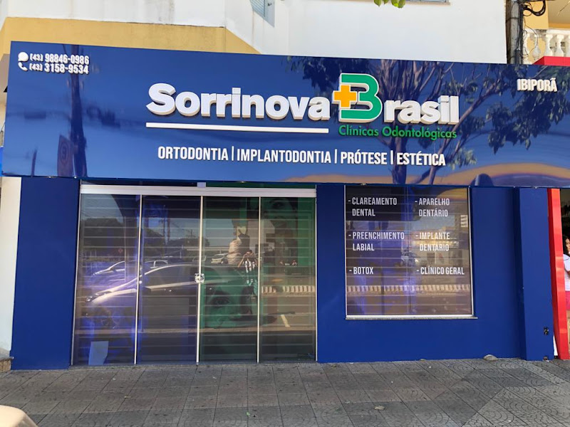 Foto 8 de Sorrifacil Ibipora - Implantes Dentarios, Clareamento, lentes de contato, alinhador invisível e mais!