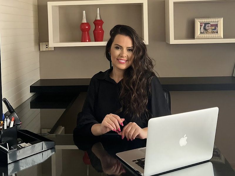 Foto 11 de Sorrifacil Ibipora - Implantes Dentarios, Clareamento, lentes de contato, alinhador invisível e mais!