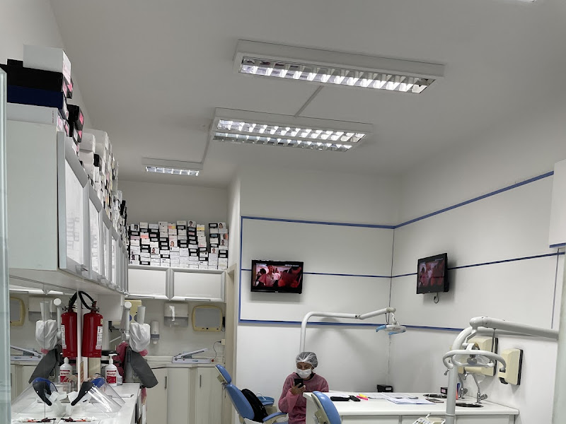 Foto 7 de Sorrifácil Ingleses | Implantes Dentários, Prótese Protocolo e Reabilitação Oral