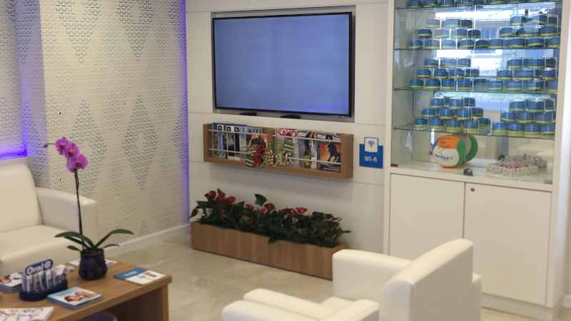 Foto 2 de Sorrifácil Porto Alegre I Dentista em Rio Branco - Av. Mariante I Implantes, Prótese Protocolo e Clínico geral