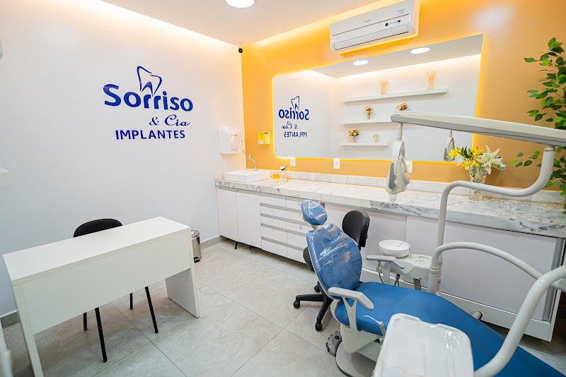 Foto 3 de Sorriso & Cia Centro | Implantes, Estética, Ortodontia e Harmonização Facial