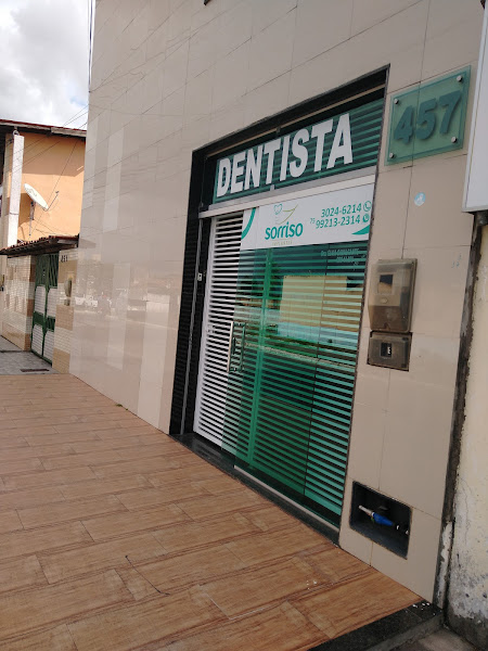 Foto 2 de Sorriso Implantes Clínica Odontológica (Jardim Cruzeiro) Feira de Santana