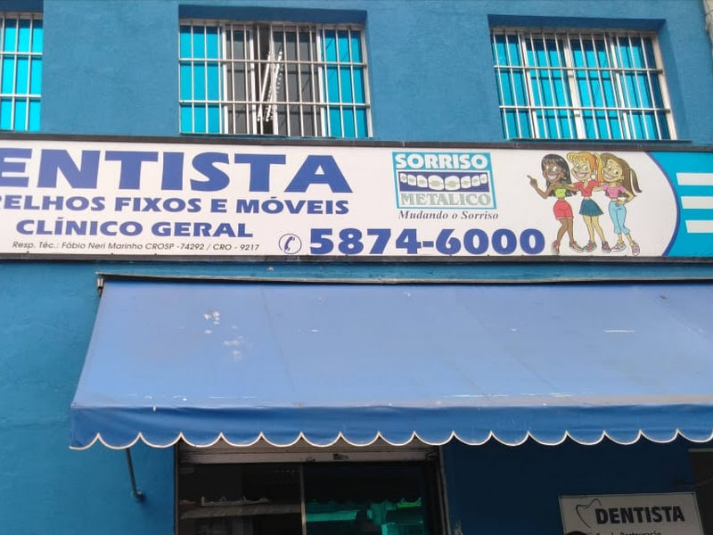 Foto 4 de Sorriso Metálico