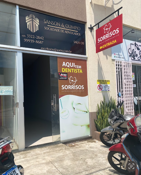 Foto 2 de SORRISOS - CLÍNICA ODONTOLÓGICA