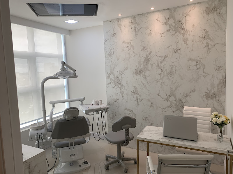 Foto de Spazio Allegra Odontologia: Dra. Adriana Freire (Implantes & Reabilitação)