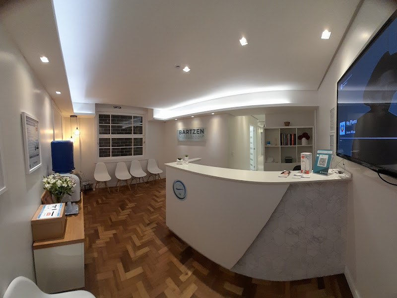 Foto 9 de Stern Tovo Odontologia - Dra Aline Stern - Ortodontia e Ortopedia Facial - Menino Deus