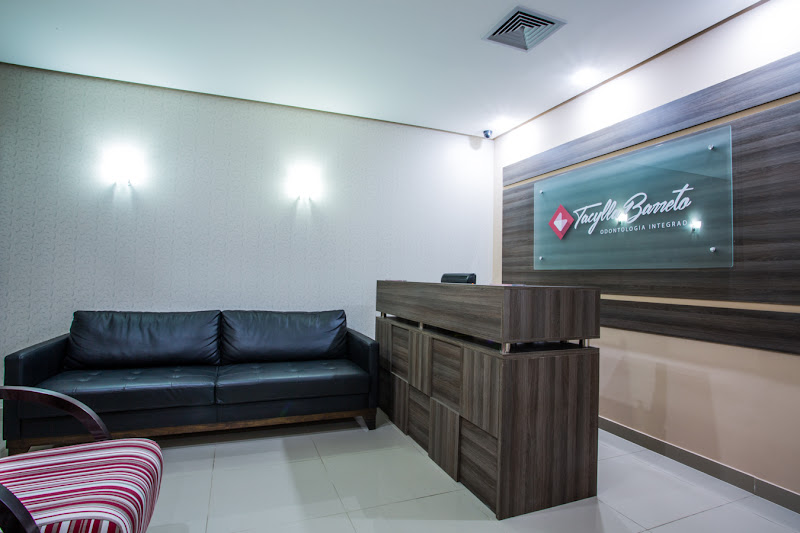 Foto 3 de Tacylla Barreto Odontologia Integrada / Invisalign