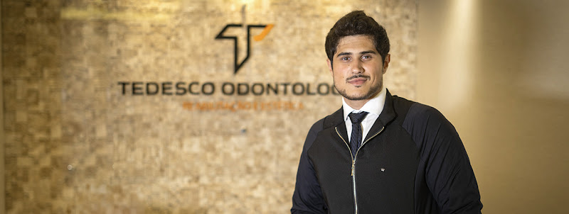 Foto 2 de Tedesco Odontologia - Implantes, Lentes de Contato e Estética Dental - São Paulo