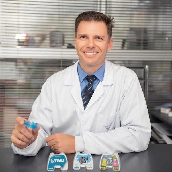 Foto 2 de Tiago Fadanelli Odontologia Miofuncional e Estética