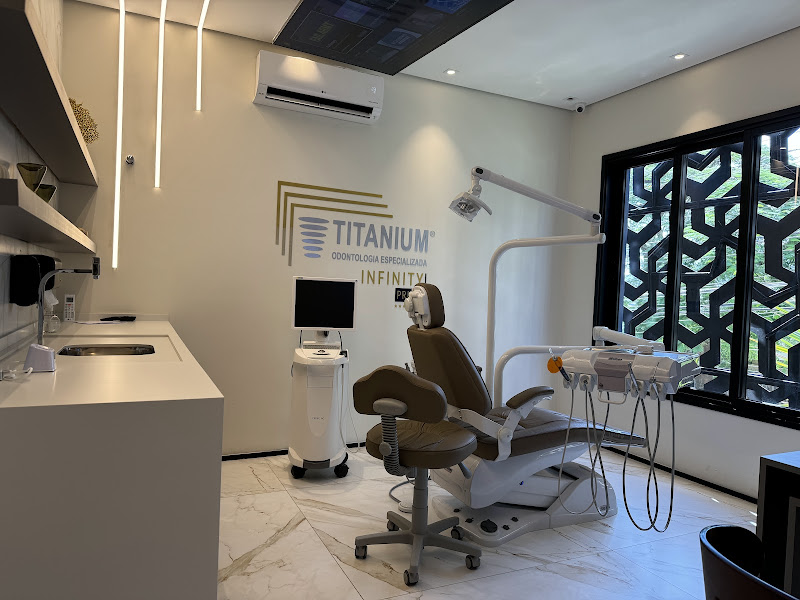 Foto 2 de Titanium Odontologia Especializada | Implante Dentário | Invisalign | Vila Bastos | Santo André - SP